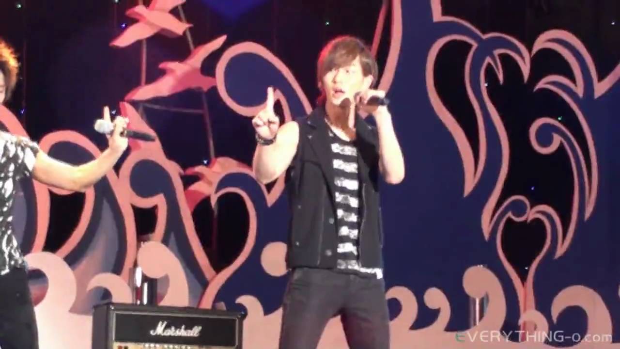 [HD/ FULL FANCAM] 100729 SHINee Onew- LUCIFER @ Marine Opening Concert