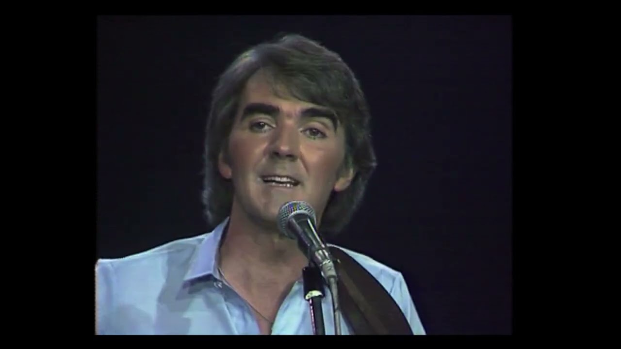 Johnny McEvoy - Mursheen Durkin (Live 1982)