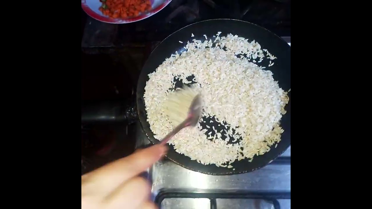 Arroz frito con lo que tengo en casa
