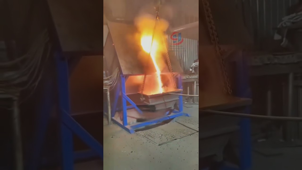 The induction melting furnace allows rapid metal processing for small and medium batches.