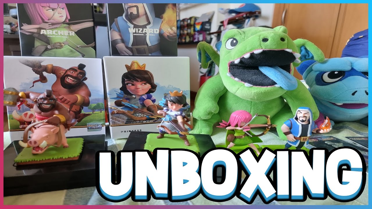 Unboxing Official CLASH ROYALE (Supercell) Merchandise!