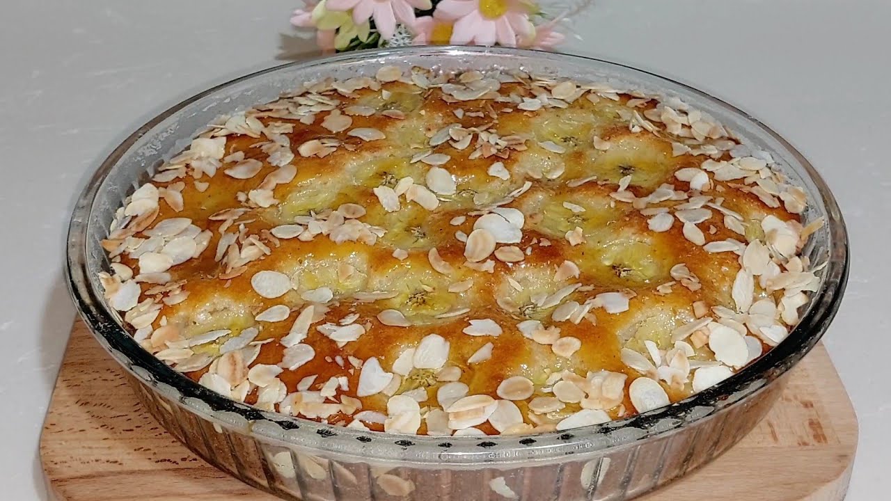 كيكة الموز الهشة و الطرية🍌لذيذة جدا 😋 بطريقة سهلة و سريعة‼️طعمها مختلف و مميز  و مكوناتها بسيطة👌