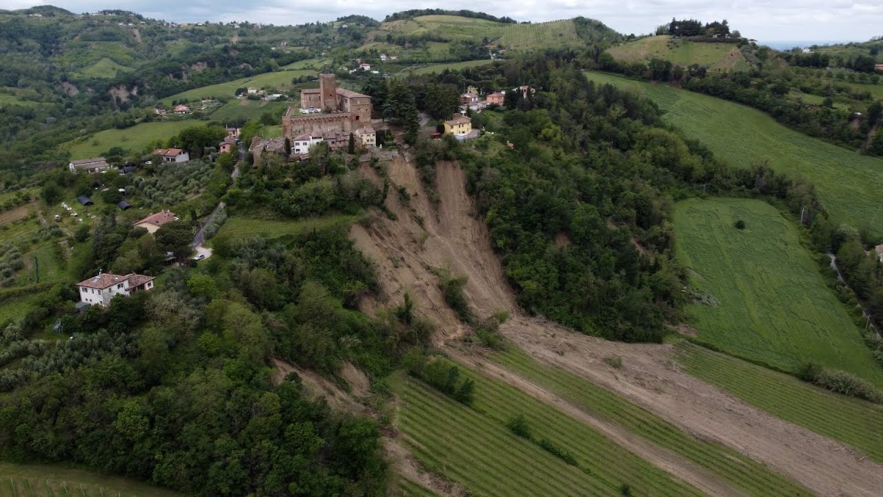 Le voci dei cittadini di Sorrivoli dopo la frana nei pressi del castello