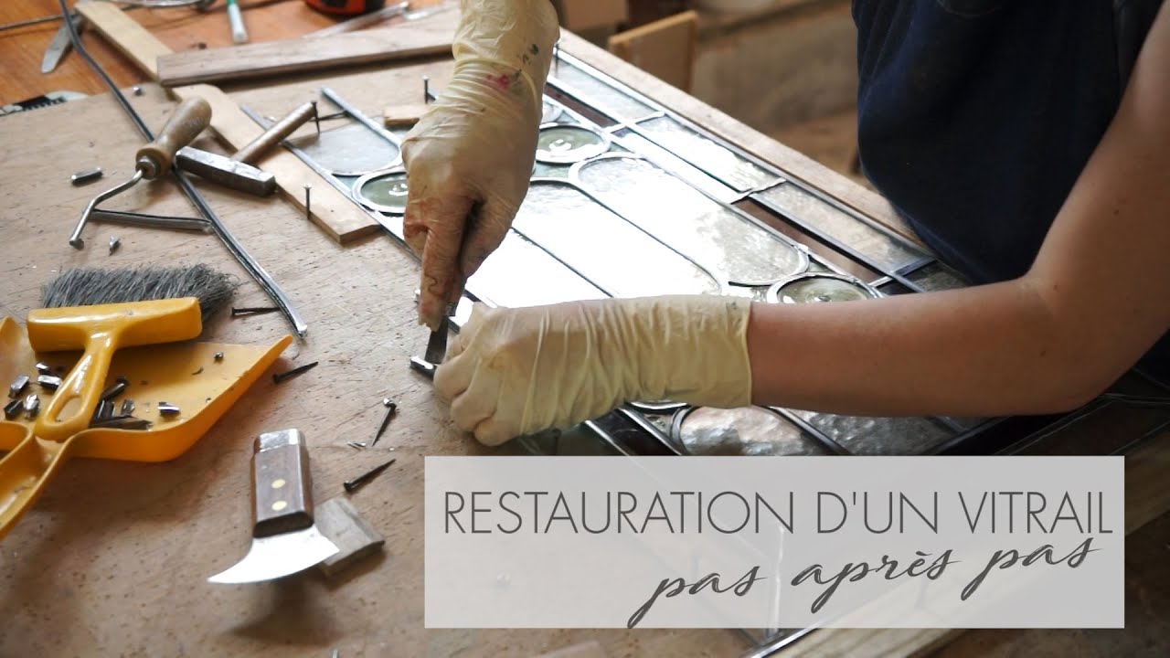 Restauration d'un vitrail, pas à pas en accéléré