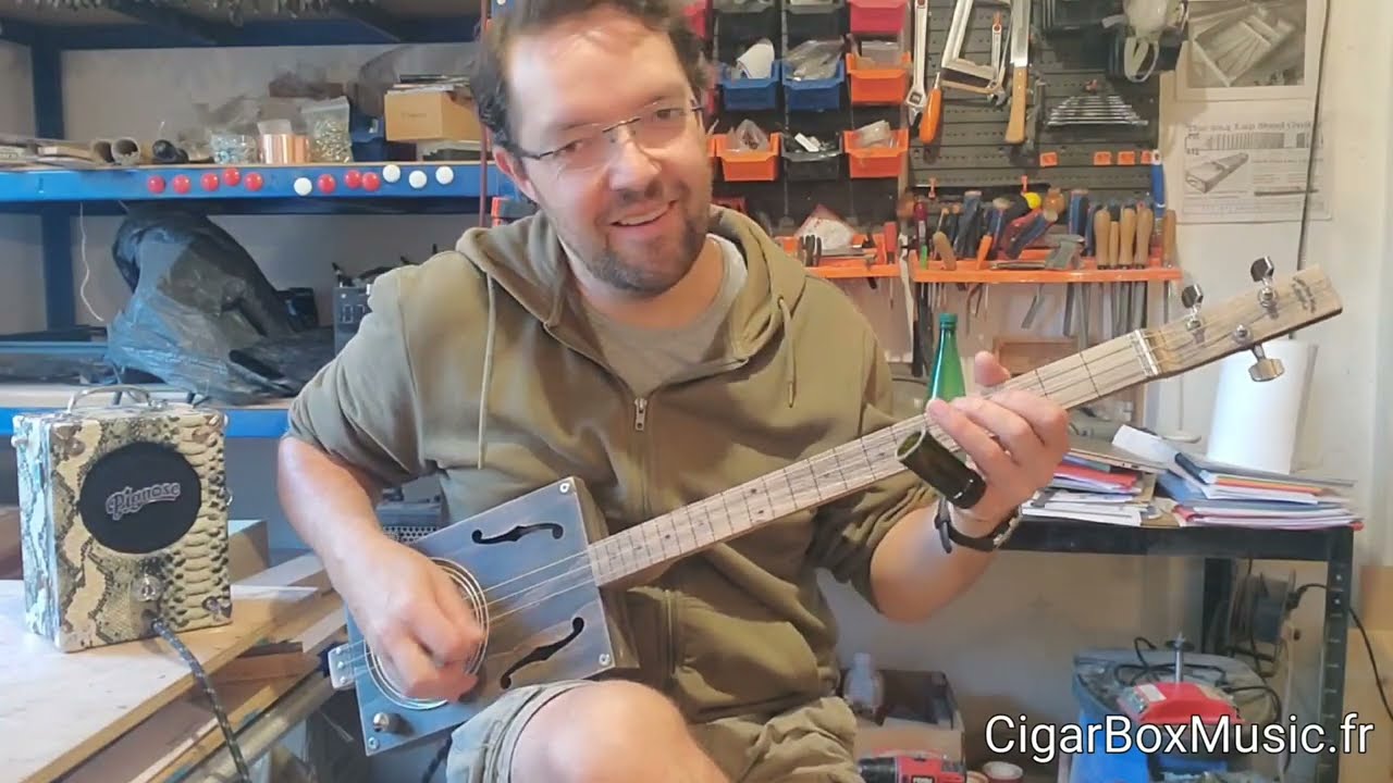 Présentation petite guitare cigar box avec résonator. #cbg #cigarboxguitar #guitarecigarbox