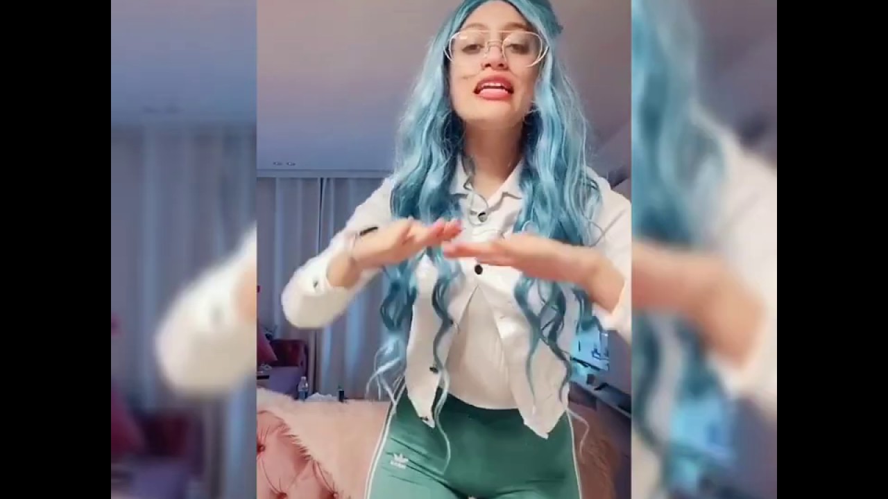 فيديوهات مودة الأدهم على التيك توك // مامتها طلعت معاها على التيك توك