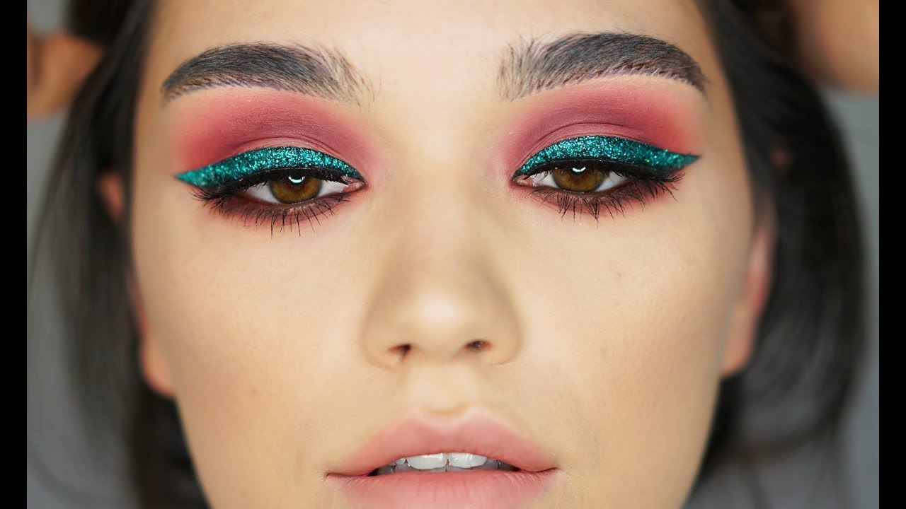 Green Glitter Eyeliner and Warm Smokey eyes makeup tutorial