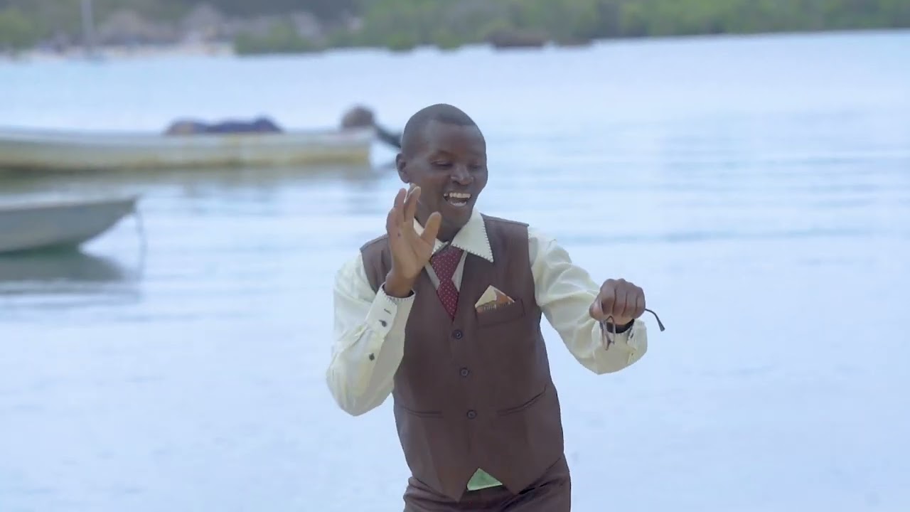 Utukufu - Andrew Kimuyu (official Video)