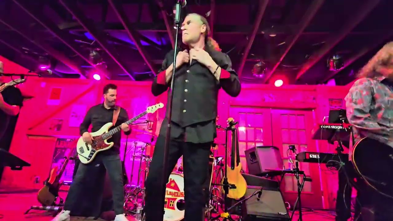 Bowie Station feat. Ed Ryan Debut At Daryl's House Club 2/27/26 STAY!!@rainryan9476