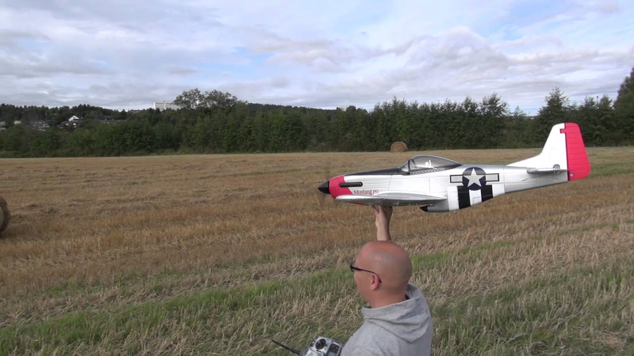 Modellfly L&oslash;renskog - P-51 Mustang