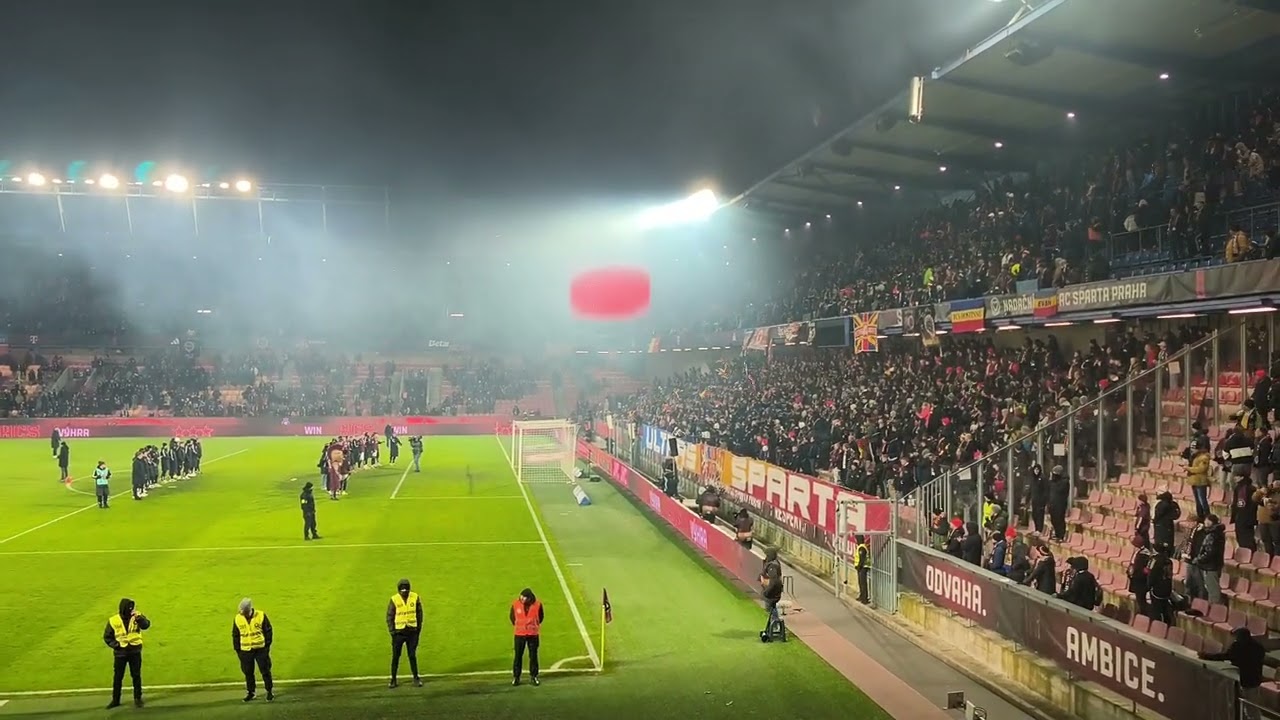 AC Sparta Praha - Hradec Králové 15.2.2026 (2:0) - závěrečná děkovačka
