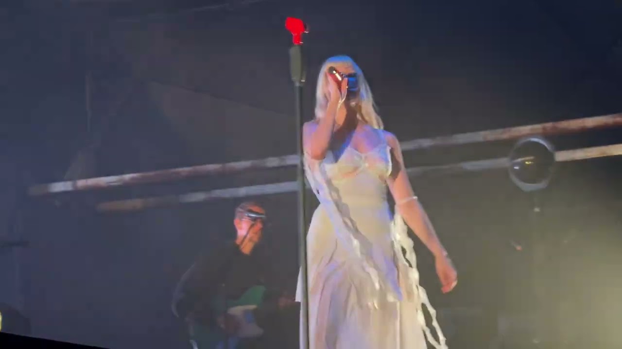 AURORA - Cure For Me | Live at Küçükçiftlik Park İstanbul | 12.07.2025