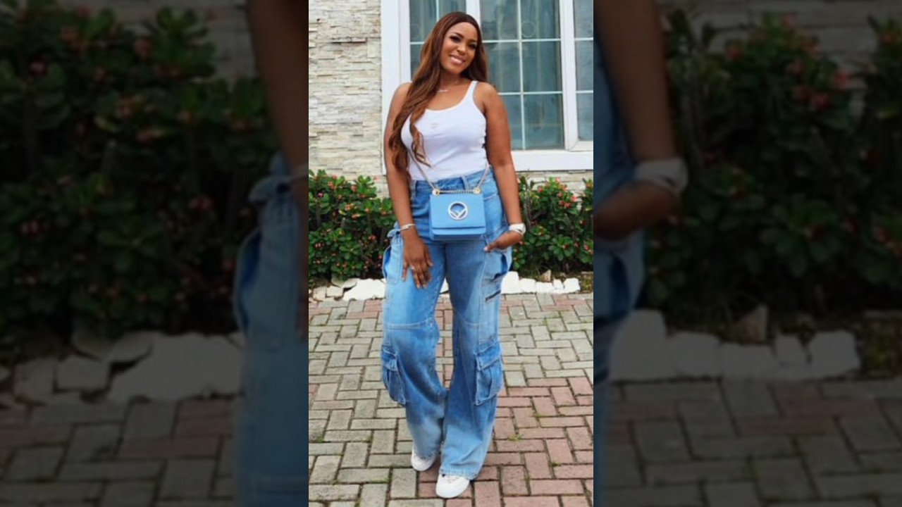 Popular Nigerian blogger Linda Ikeji celebrates her birthday today, isn't she lovely?