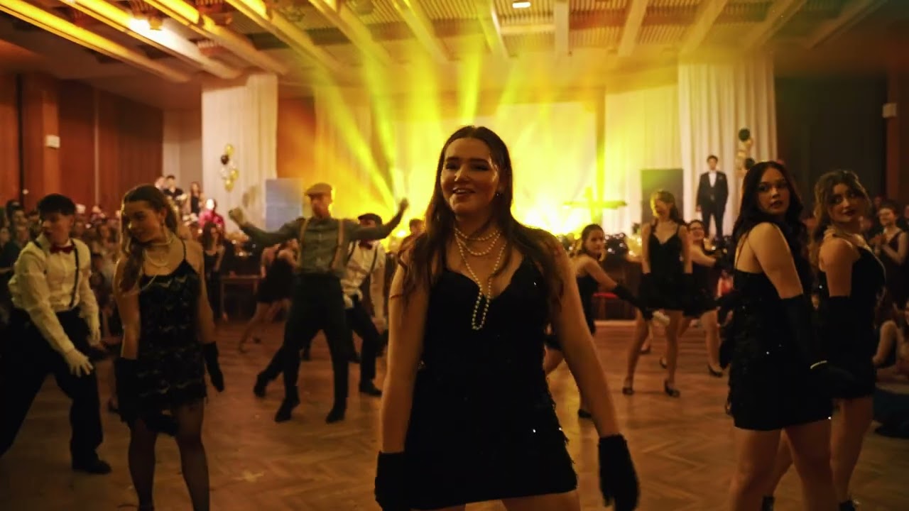 PŮLNOČNÍ PŘEKVAPENÍ 4.A | Katolické gymnázium Třebíč