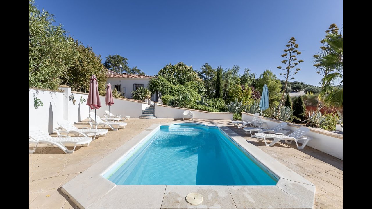 GR3923 Montefrio - 2x stunning villas on one large plot