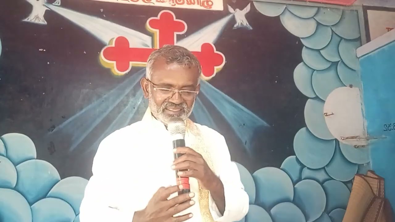 விண்ணகத்திலிருந்து இறங்கி வந்த நம் ஆன்மாவின் உயிருள்ள உணவு திருவிருந்து ஆராதனை