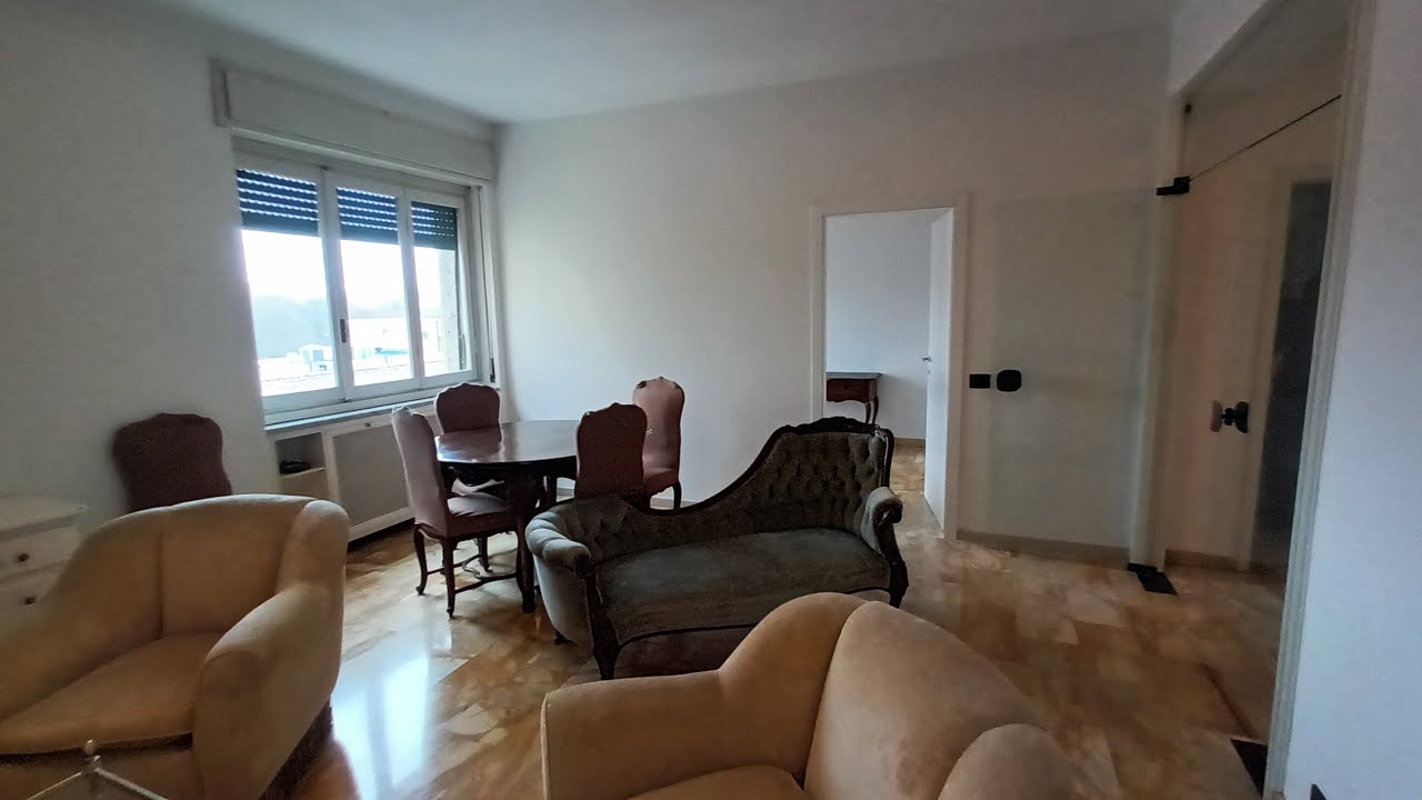 A 0339 Pavia 4 camere da letto, cucina e soggiorno