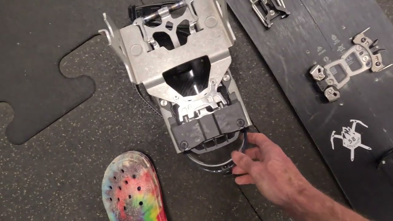 splitboard bindings, hardboot vs softboot   4K. #snowboarding #splitboard #hardboot #karakorum