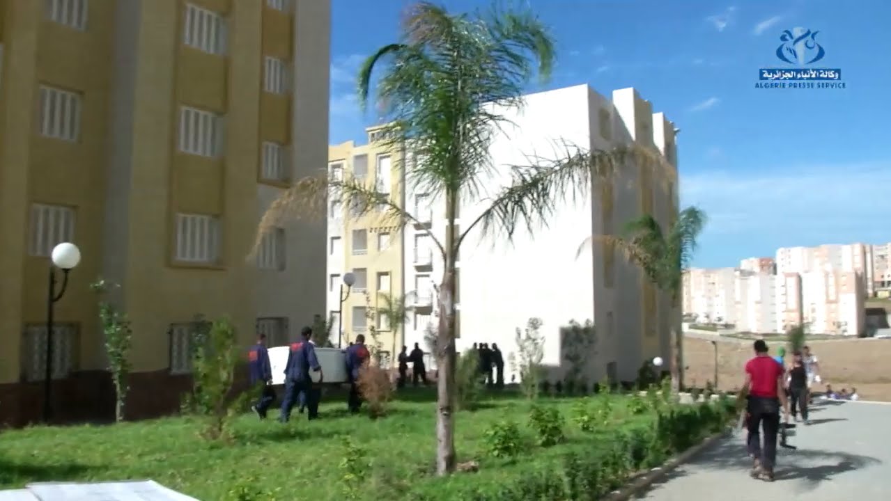 عملية إعادة إسكان قرابة أربعة آلاف عائلة من حي الرملي القصديري