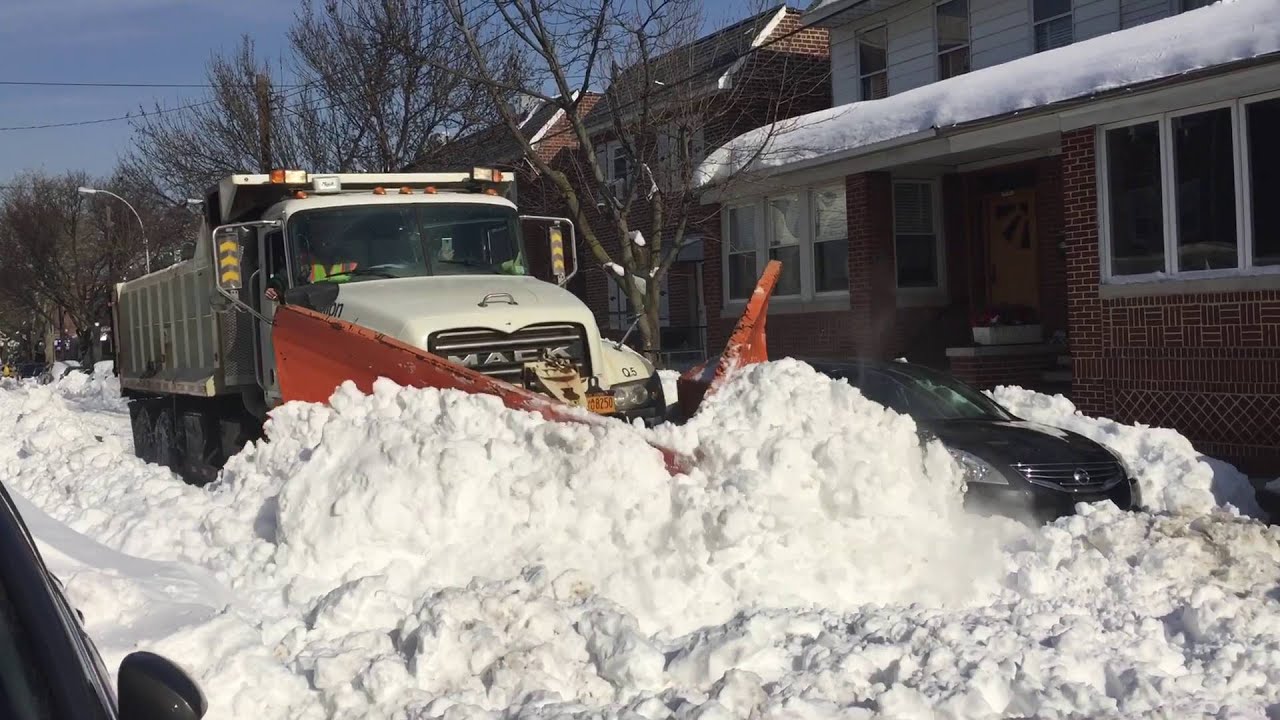 Sanitation V Plow Glendale Queens New York, Blizzard 2016 Jonas
