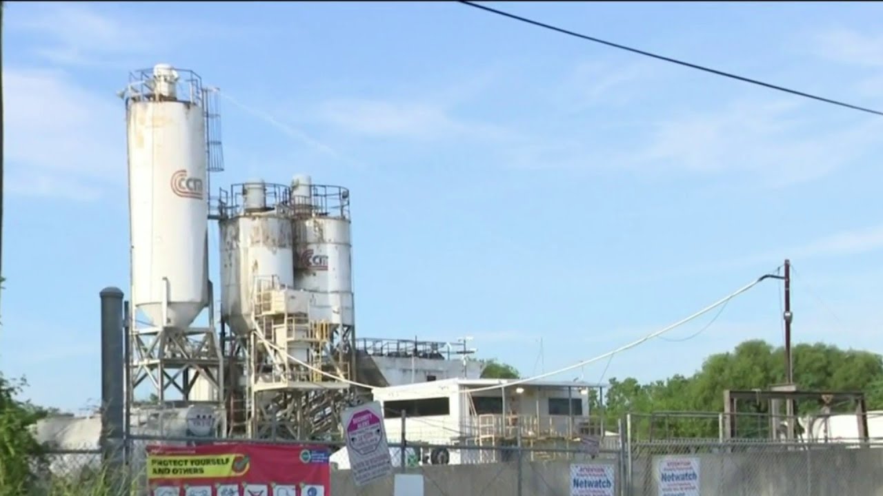 Community fears concrete plant is health hazard
