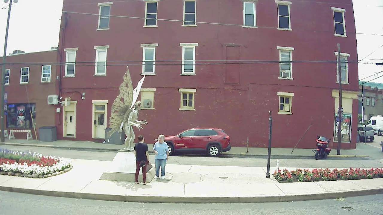 LIVE 24/7 Mothman Statue Cam | Outside the Mothman Museum, Point Pleasant WV