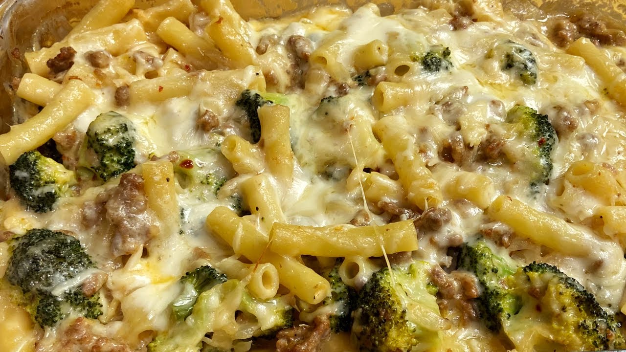 CREAMY BAKED ZITI WITH SAUSAGE AND BROCCOLI