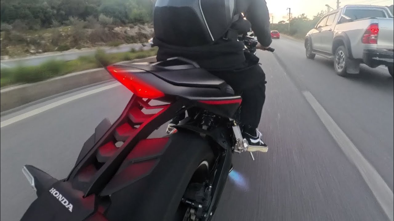 Honda Cbr650R uzun gazlama Pure Sound Akrapovic 4K