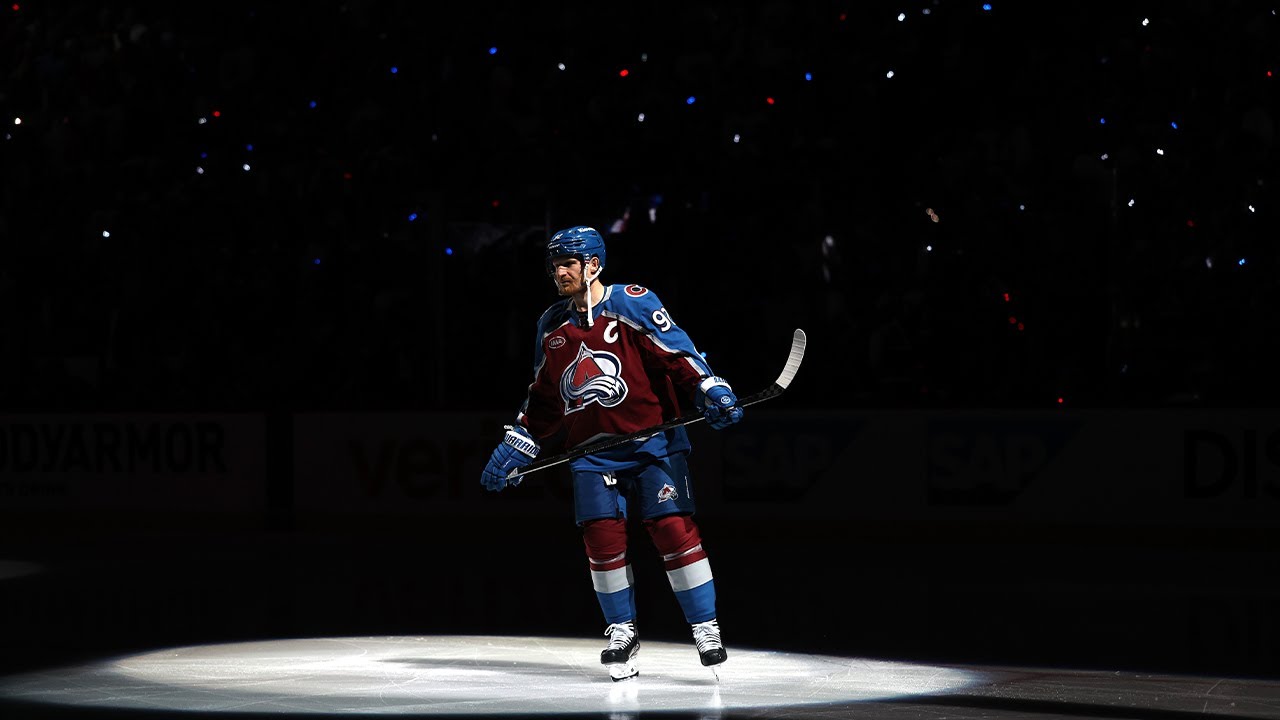 After 1,032 days Gabriel Landeskog has RETURNED!