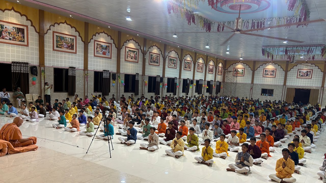 Welcoming Mahant Swamiji & Blessing Assembly | 2025 | Gurukul Raipur | Shree Swaminarayan Gurukul