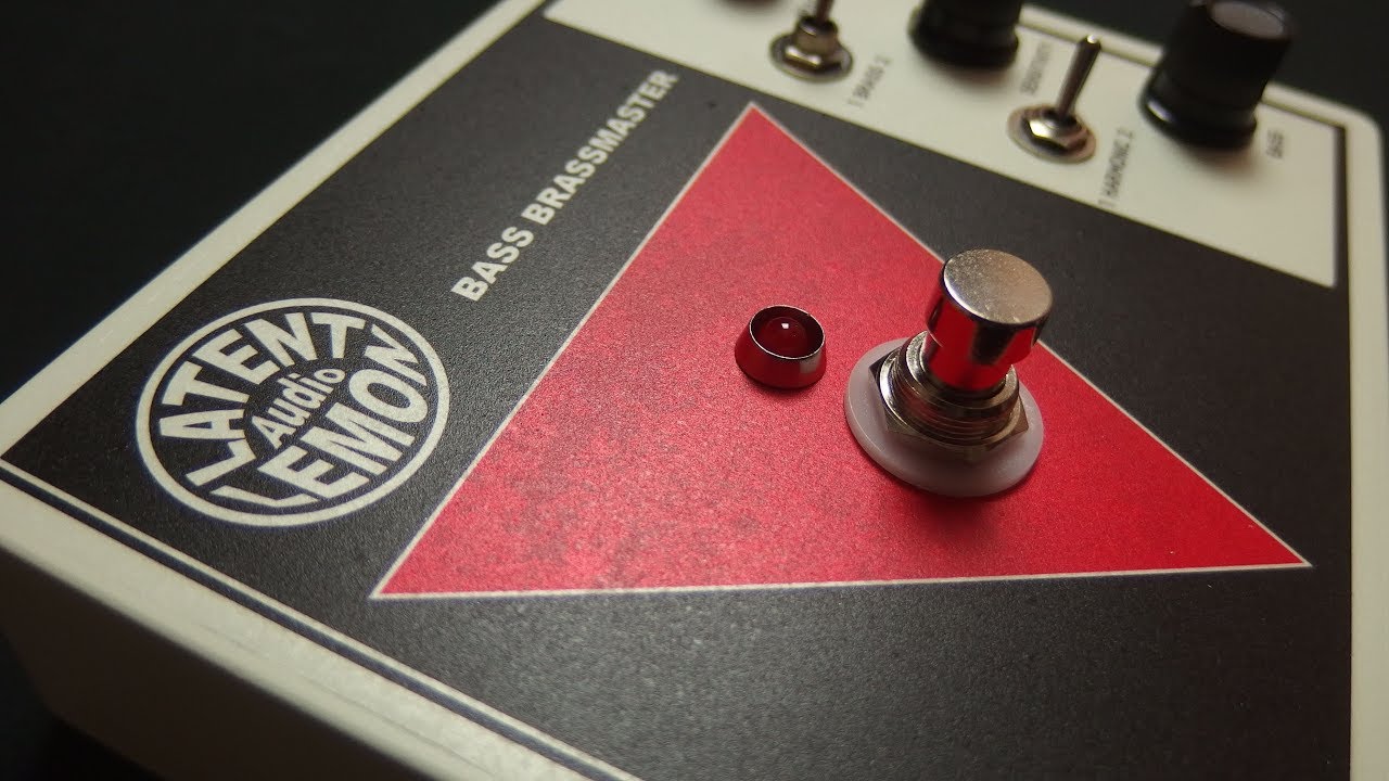 Bass Brassmaster octave fuzz Latent lemon Audio