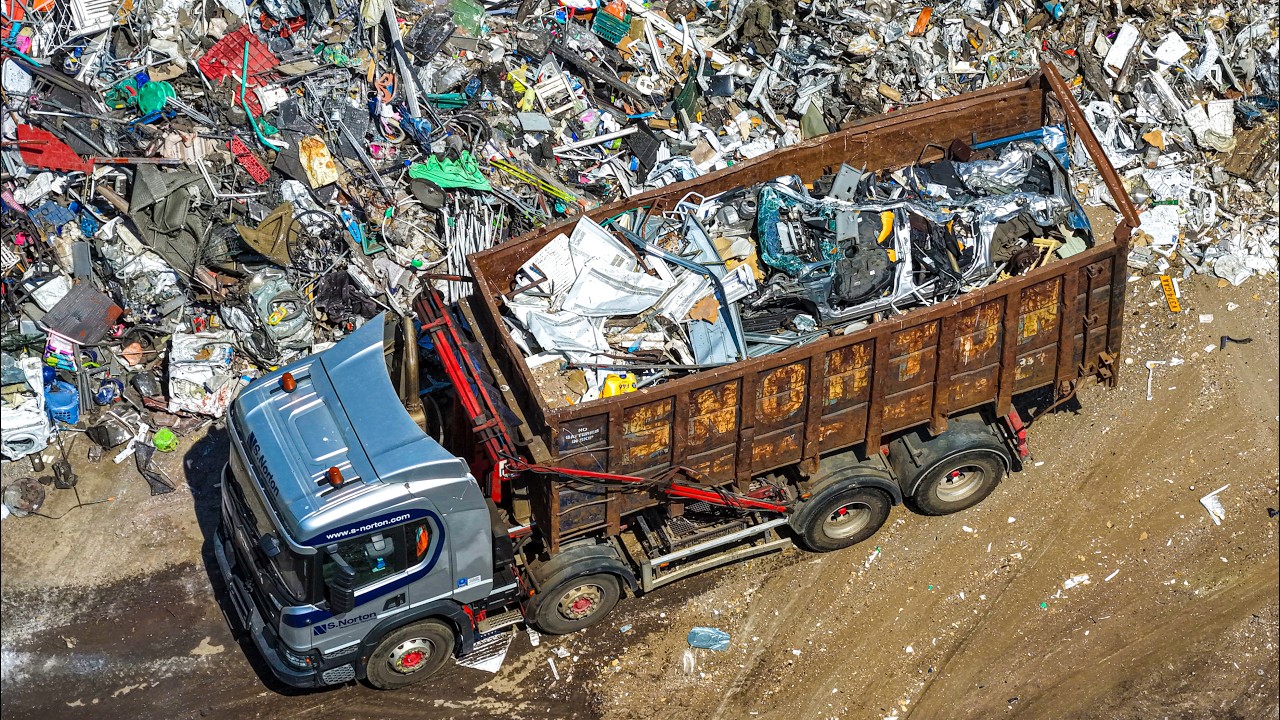 Liebherr & Sennebogen Machines Process Scrap as TRUCKS & LORRIES Dump More!