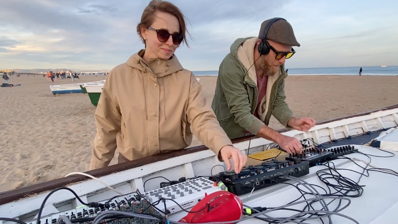 Live House Music on the Beach in Valencia 🇪🇸
