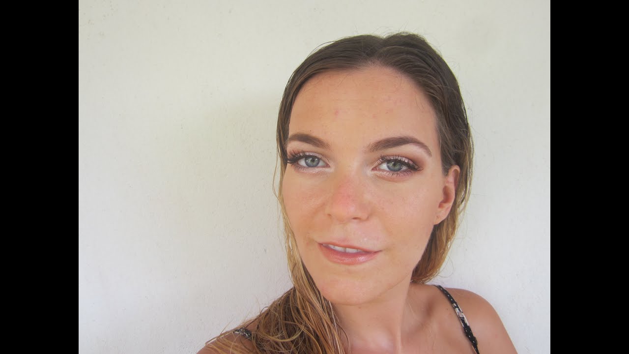 Maquillage lumineux pour les soirées d'été