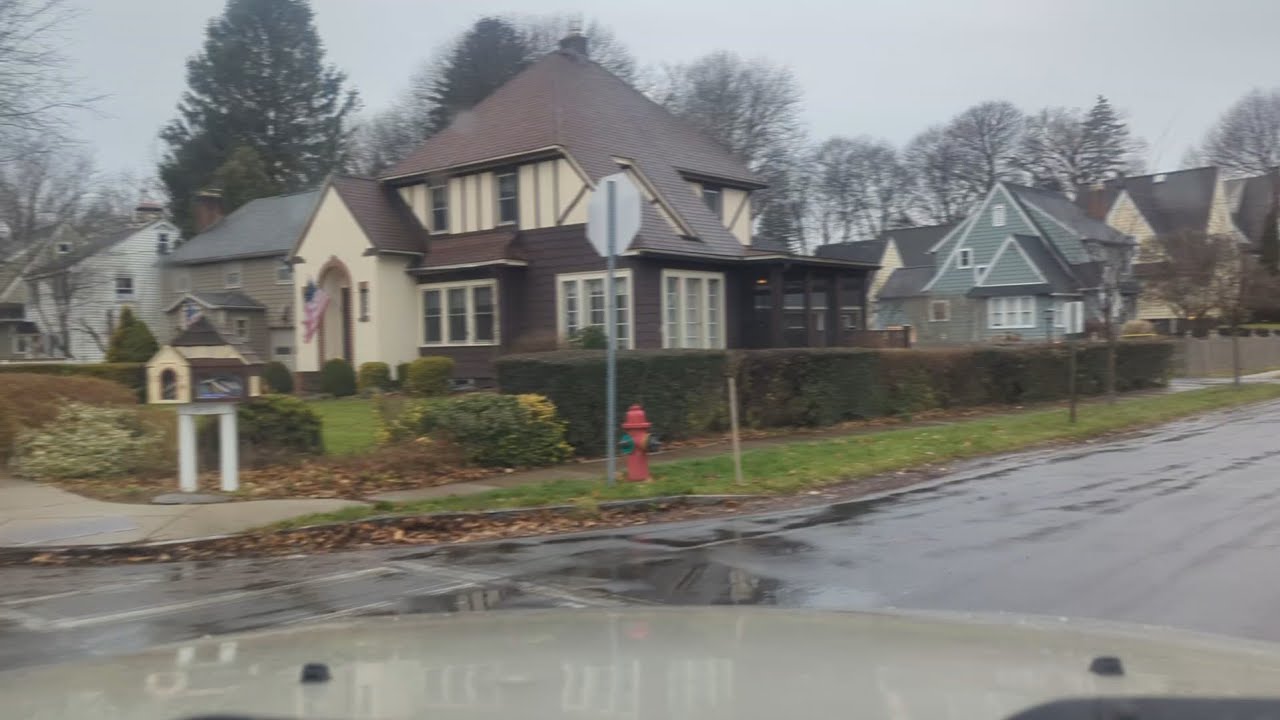 DRIVING AROUND THE SIDE STREETS OF DEWITT NEW YORK 