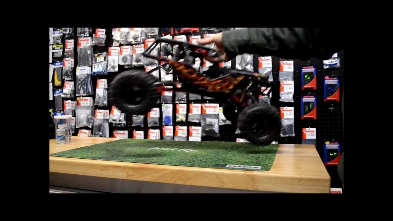 Seb's Axial Wraith, Custom suspension, all in the name of performance, nothing else matters