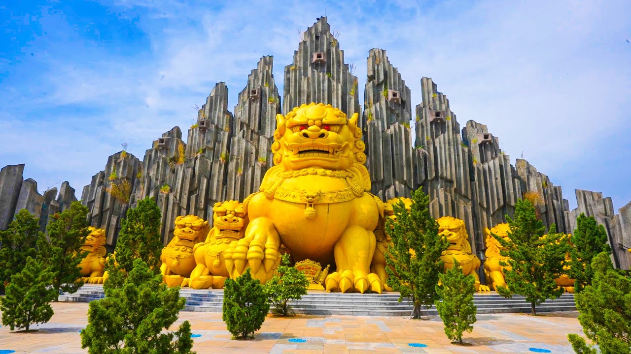入ったら精神崩壊する仏教テーマパーク、世界一狂った遊園地「スイティエン公園」ベトナム