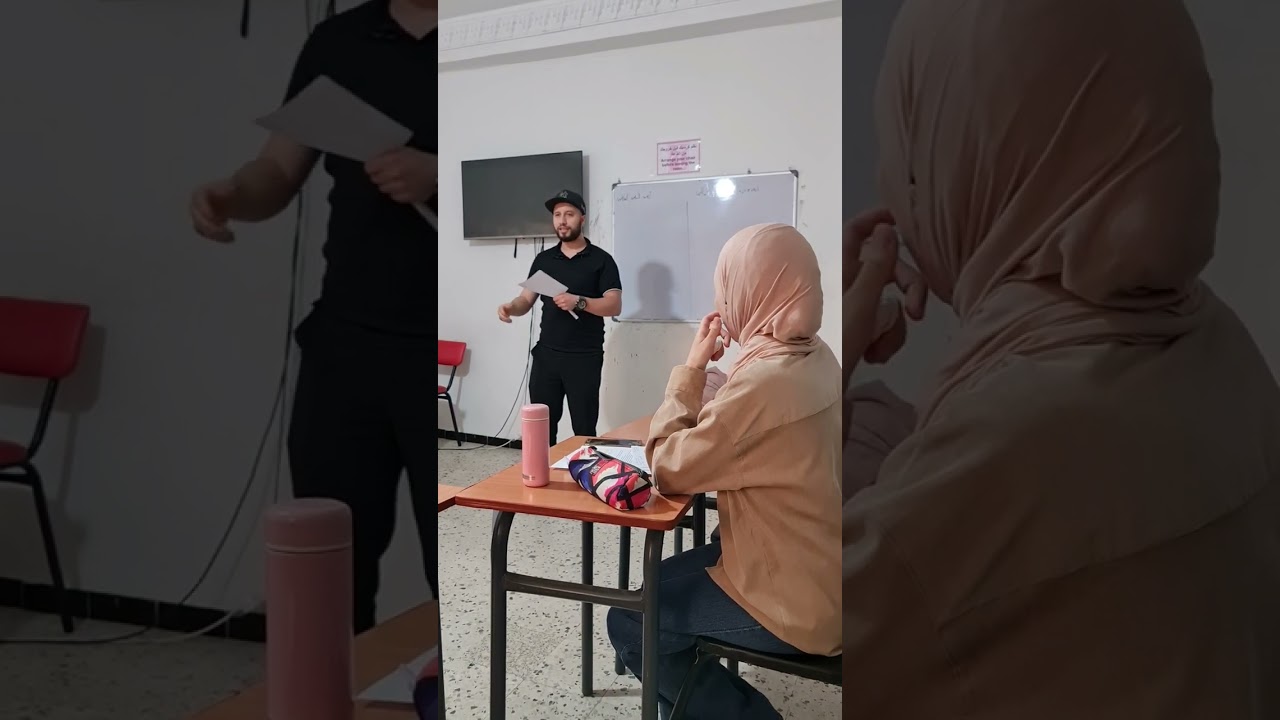 Trainer's feedback to a trainee teacher after a teaching practice session. 120-hour In-class TESOL