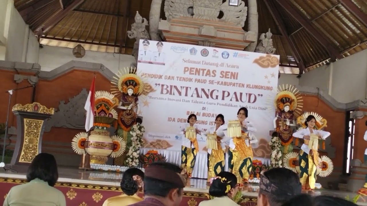 Tari Pendet#Bali