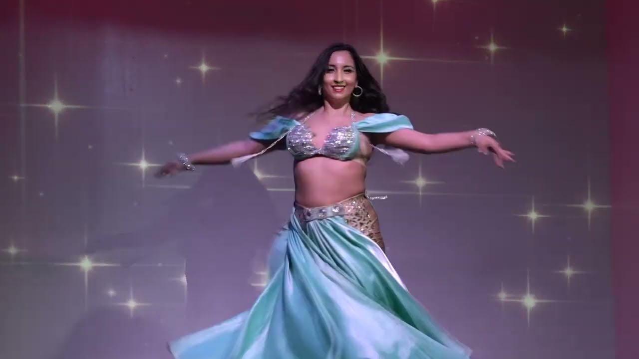 Romina Anzoategui Nagwa Remix en Golden Age Show