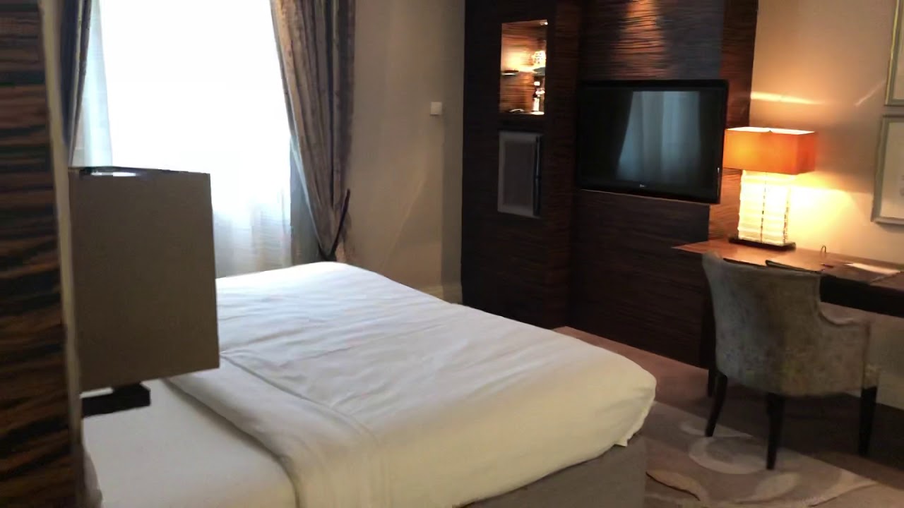 Steigenberger Frankfurter Hof Junior Suite mit Hubert und Matthias Fella