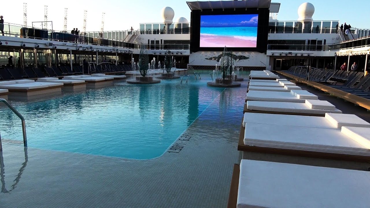 MSC GRANDIOSA SHIP TOUR  -  ATMOSPHERE POOL  AND BARS  -  DECK 15