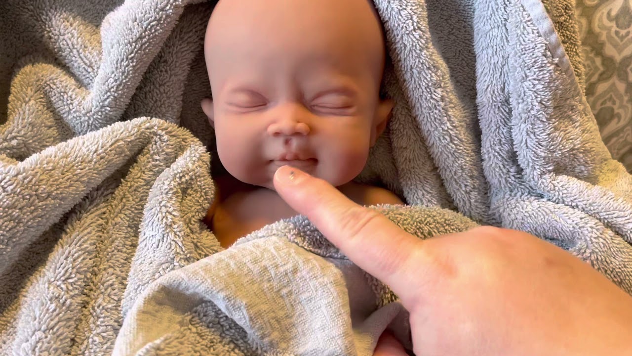 Fable, my Silicone Snuggle Babies gets her first bath!