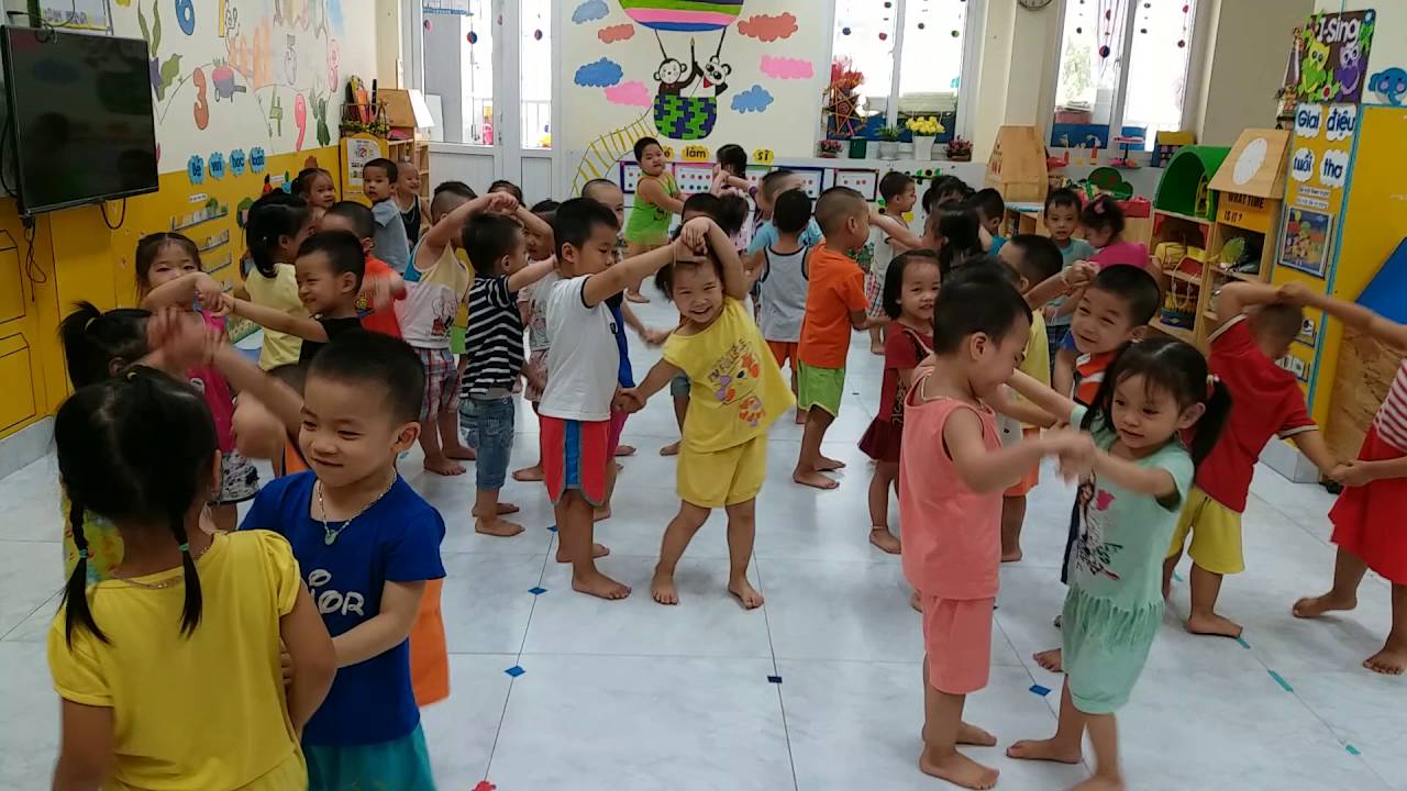 Trò chơi dân gian Lộn cầu vồng/Hành trang tuổi thơ/Giải trí mùa covid19