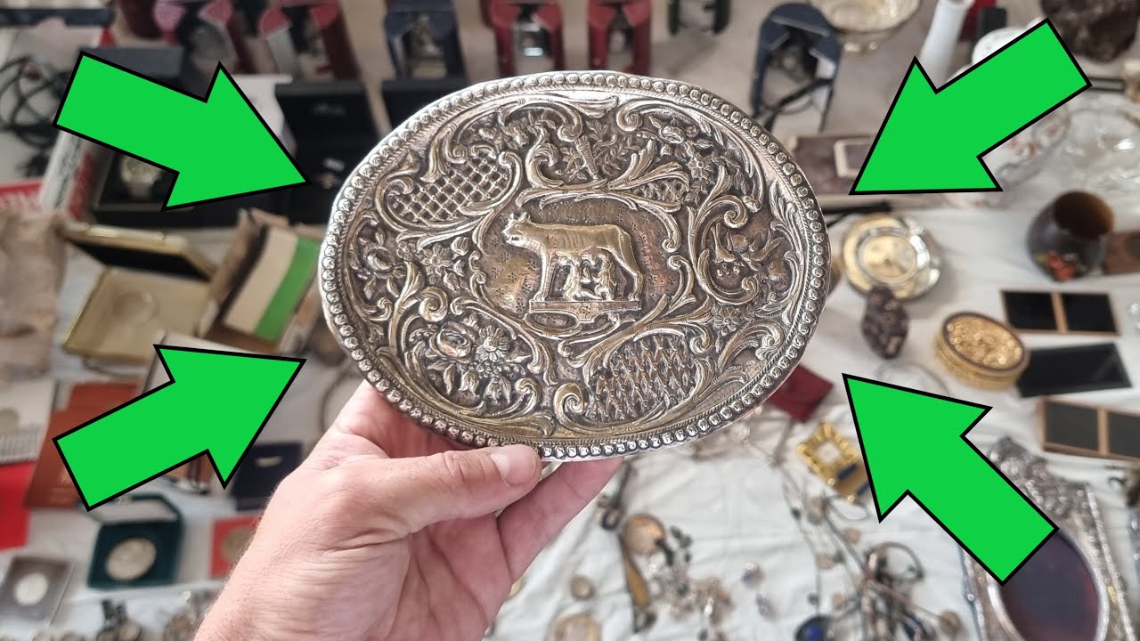 BUSCANDO TESOROS EN EL MERCADO DE LOS ENCANTES DE BARCELONA 