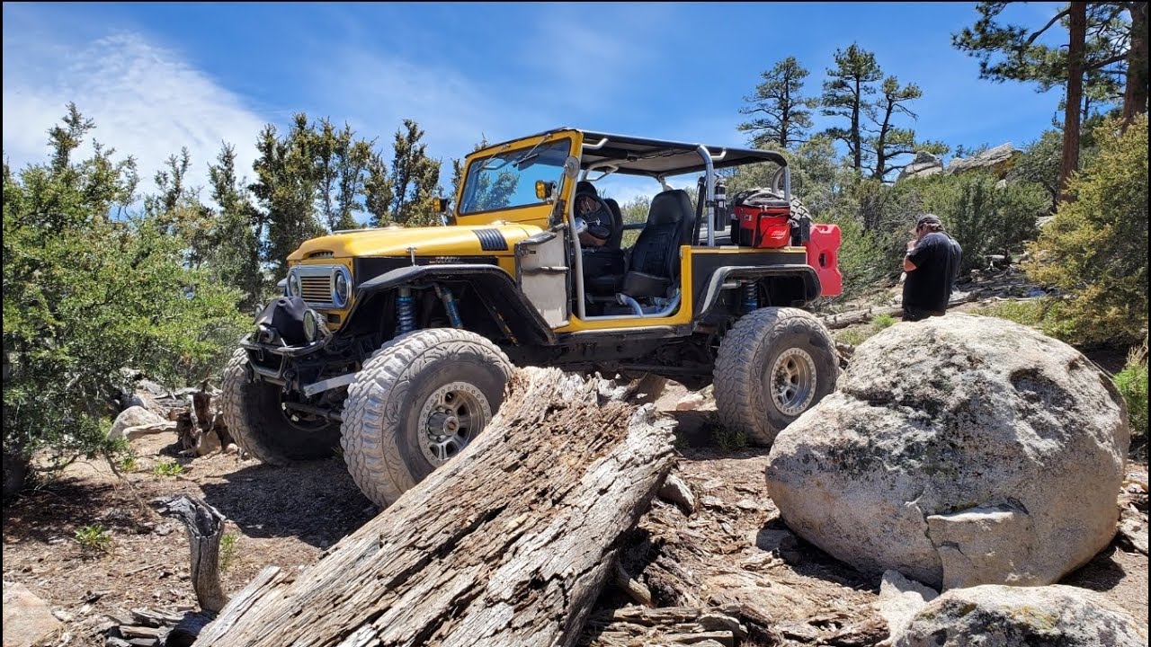 Toyota Landcruisers 👀  FJ40 rock crawling at John Bull, Trail Reaper appearance