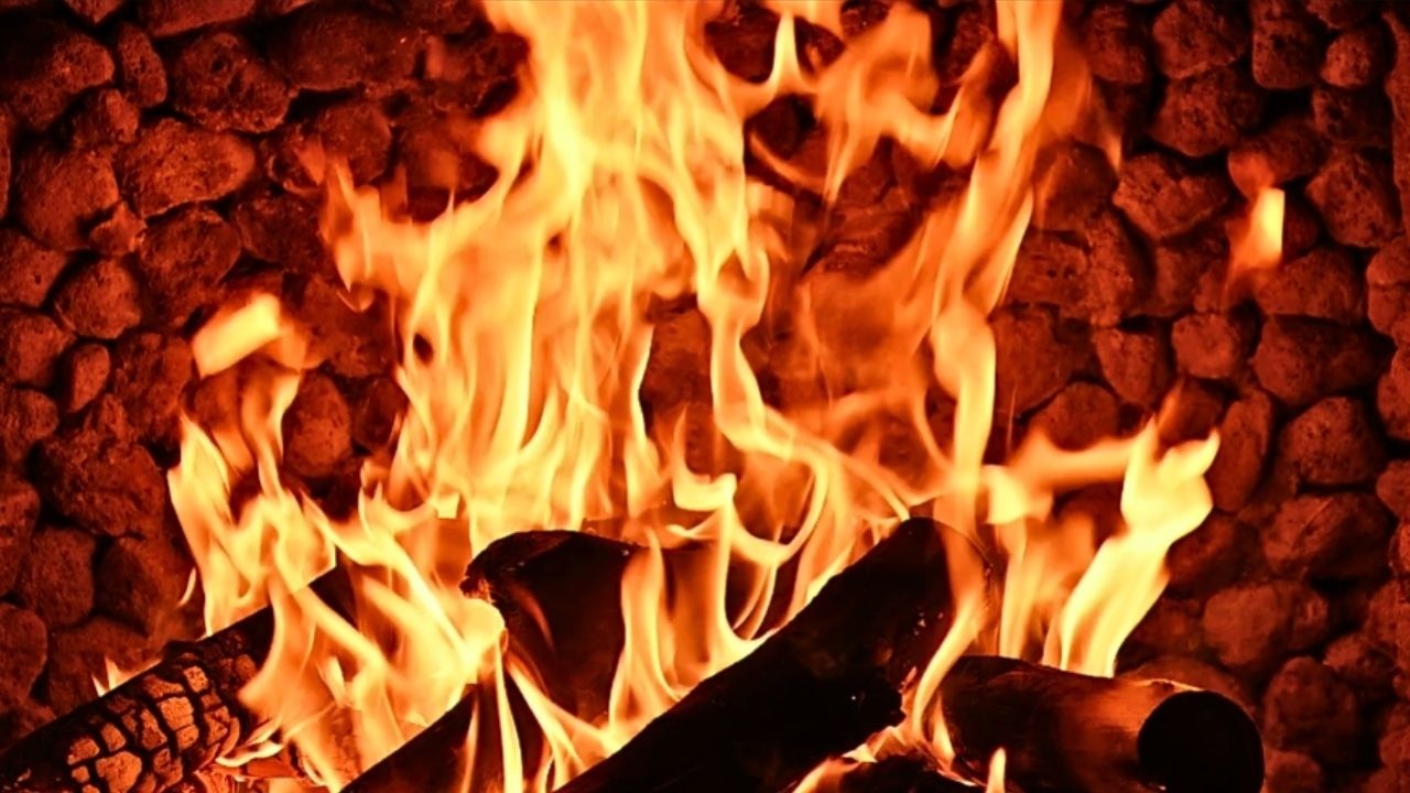 🔥 Fireplace Endless Warmth with Natural Fire Sounds and Flickering Light for Cozy Sleep Time