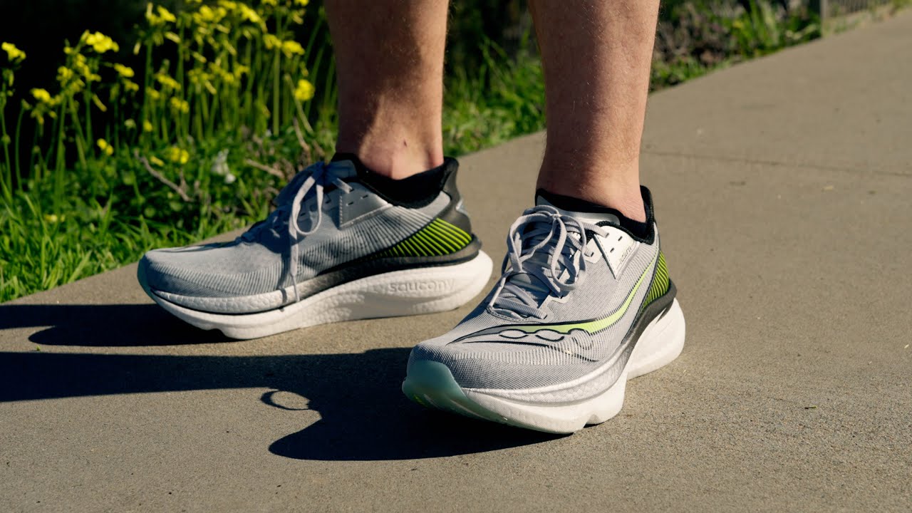 Компания Saucony прислала нам свой новый препарат Endorphin Azura... в загадочной шкатулке-голово...