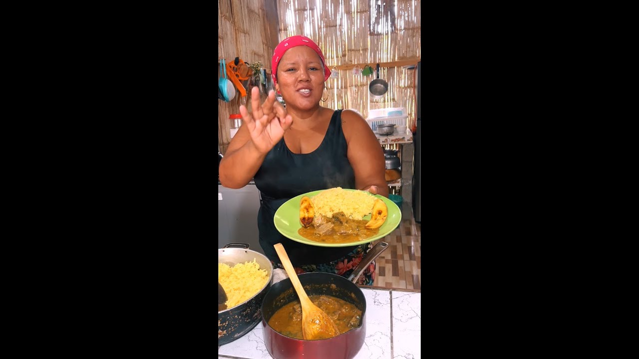 Nuestra madre nos preparó un ric0 Seco de Carne con Chicha ecuatoriana🤤🤤