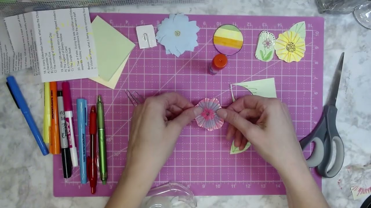 Cubicle Crafts ✂️ Hidden Paper Clips with Office S